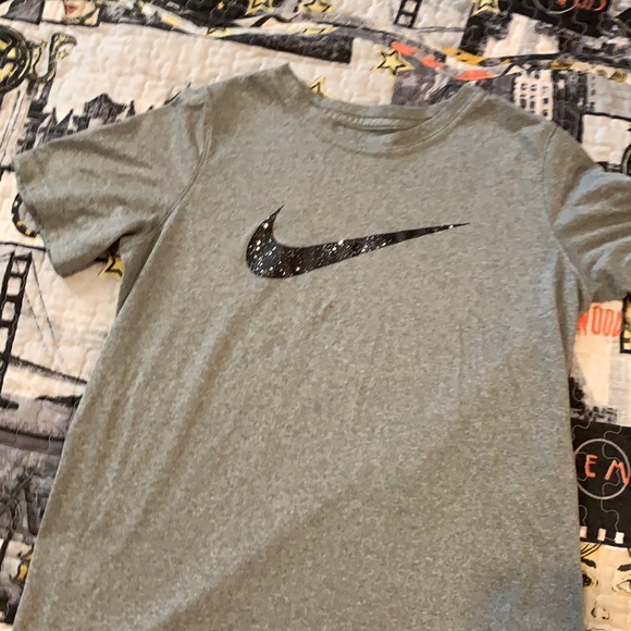 Girls Nike Dri-Fit - Picture 1 of 4